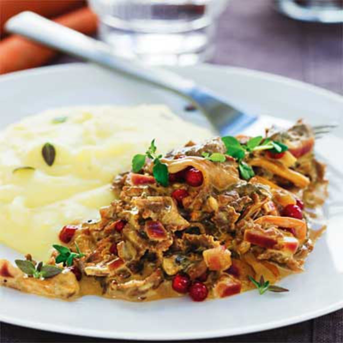 Gräddstuvad viltskav med potatismos