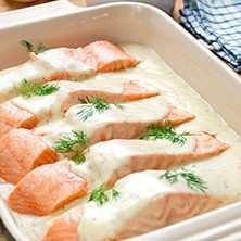 Lax i citron/dillsås med potatisgratäng